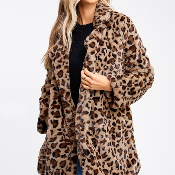 LAST ONE SIZE SMALL - NEW Hot style- Cheetah Faux Fur & Fleece Coat - Picture 7 of 10